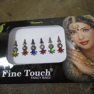 Fine Touch Fancy Bindi 6 stickers 1803